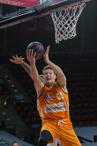 困境不是终 困境不是终