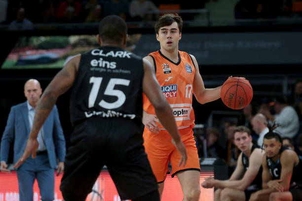 捂住大腿 捂住大腿